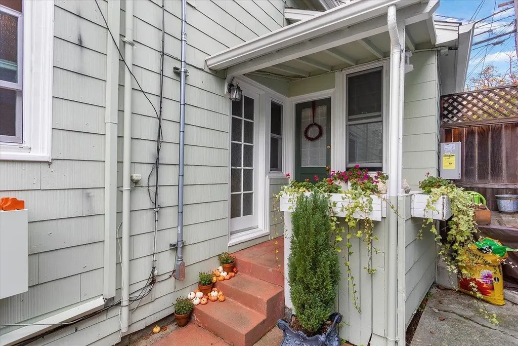 133 Echo Avenue Oakland CA 94611