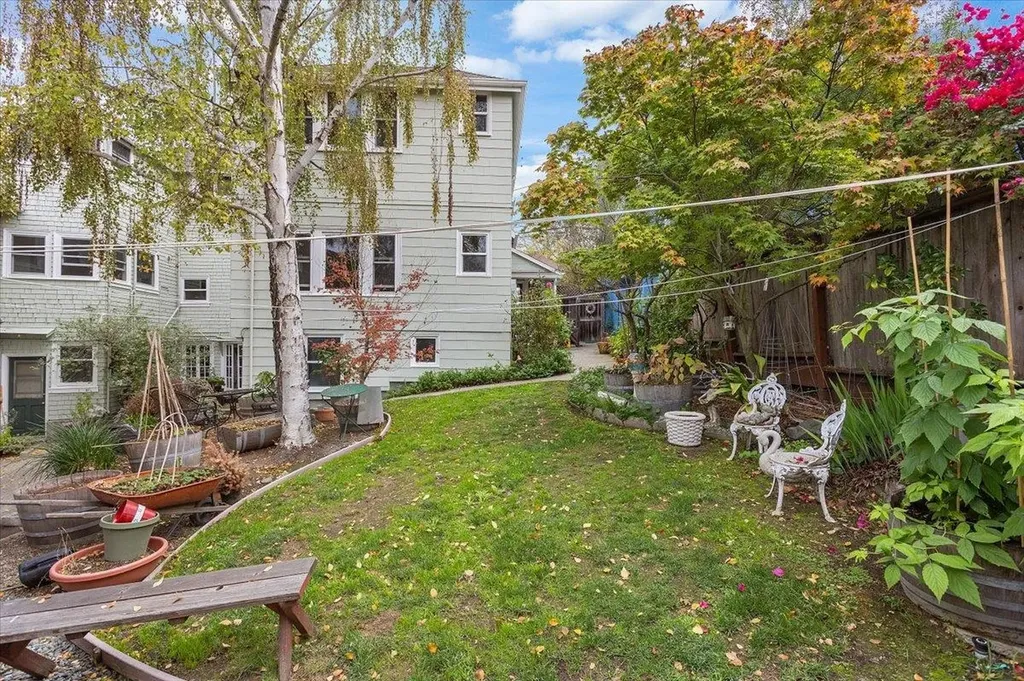 133 Echo Avenue Oakland CA 94611
