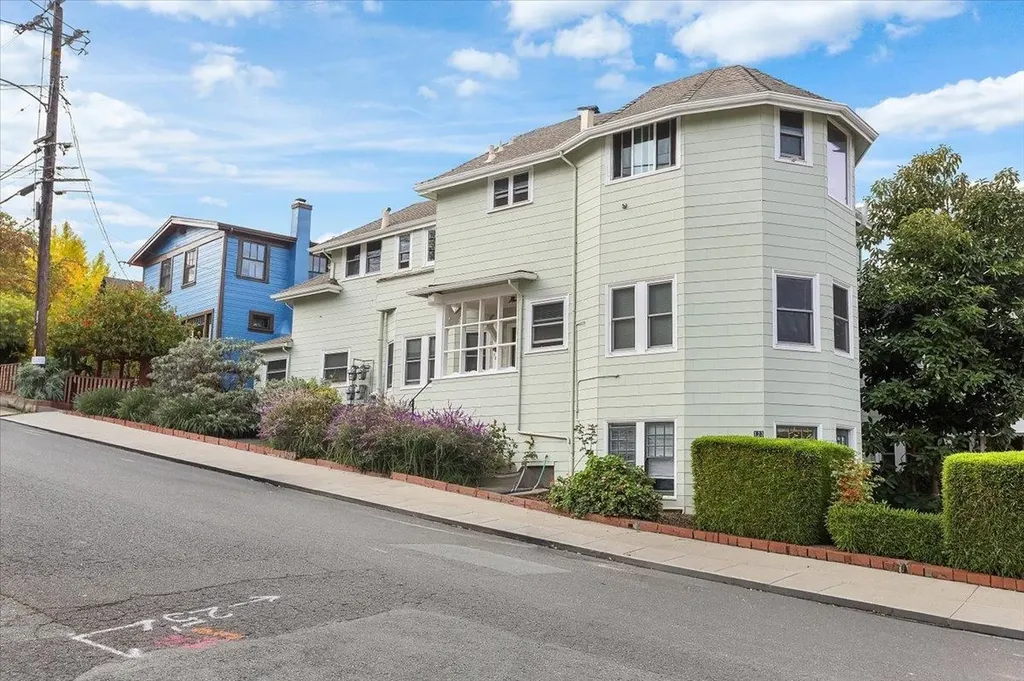 133 Echo Avenue Oakland CA 94611