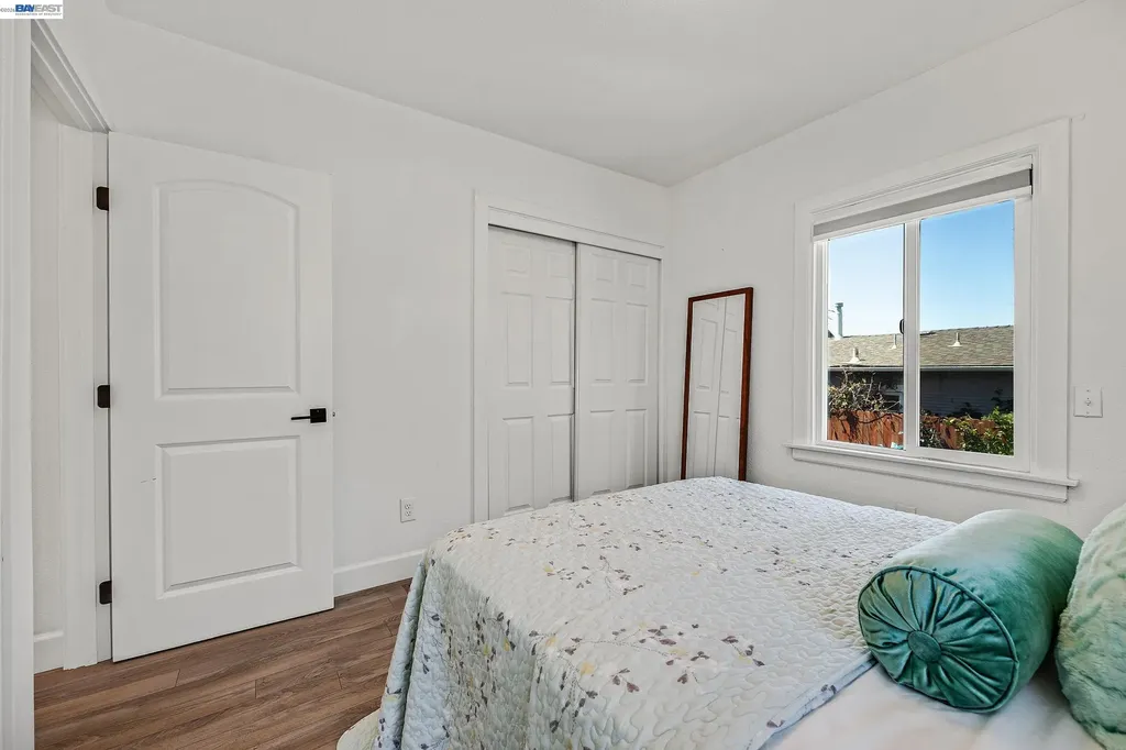 5407 Roberts Avenue Oakland CA 94619