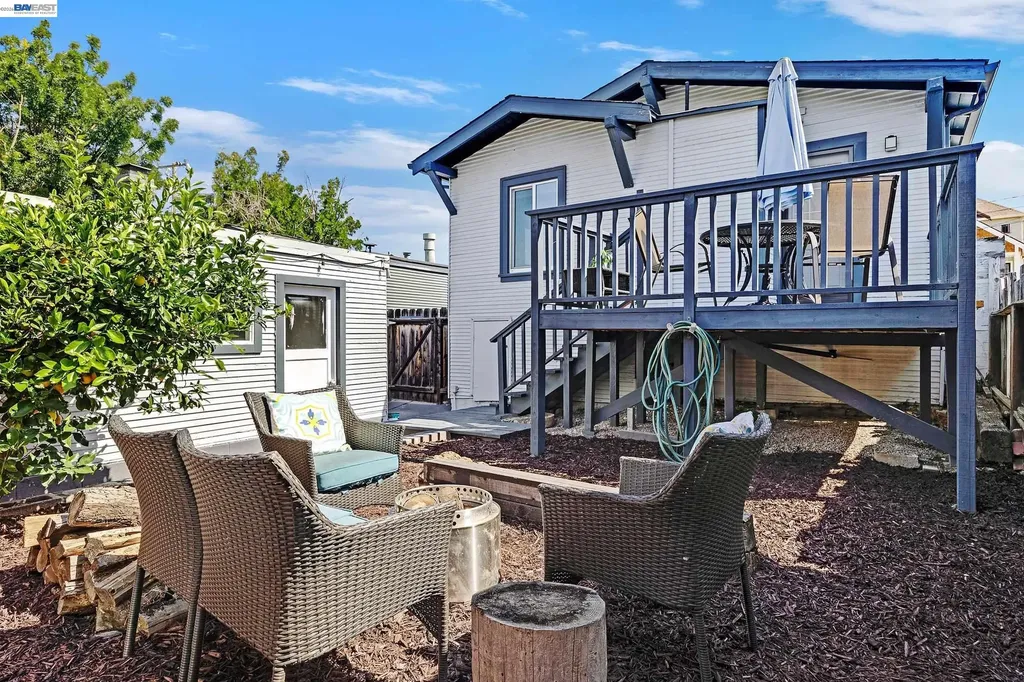 5407 Roberts Avenue Oakland CA 94619