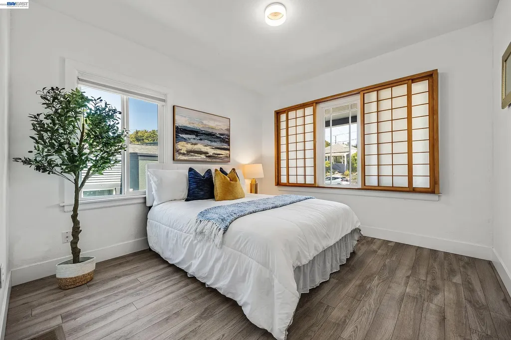 5407 Roberts Avenue Oakland CA 94619