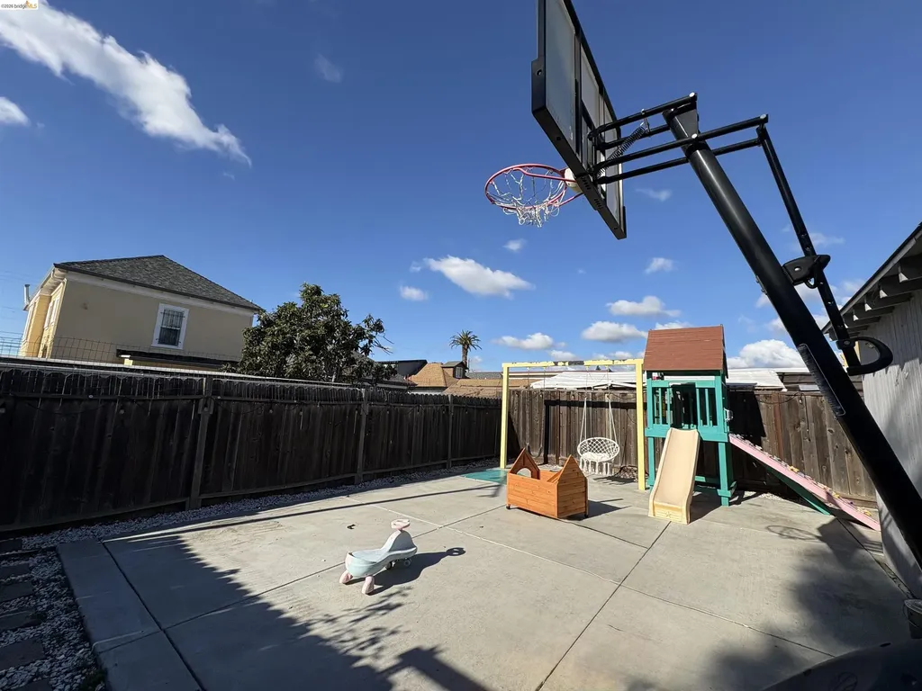 2021 Mitchell Street Oakland CA 94601