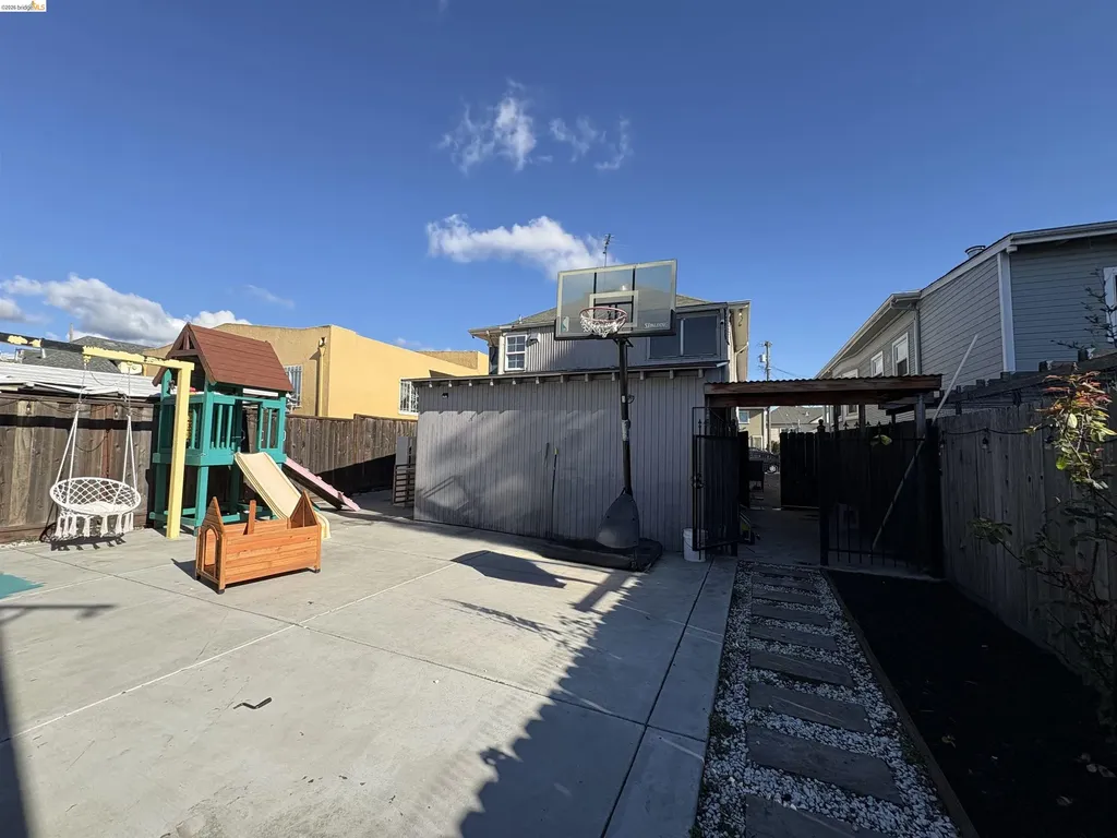 2021 Mitchell Street Oakland CA 94601