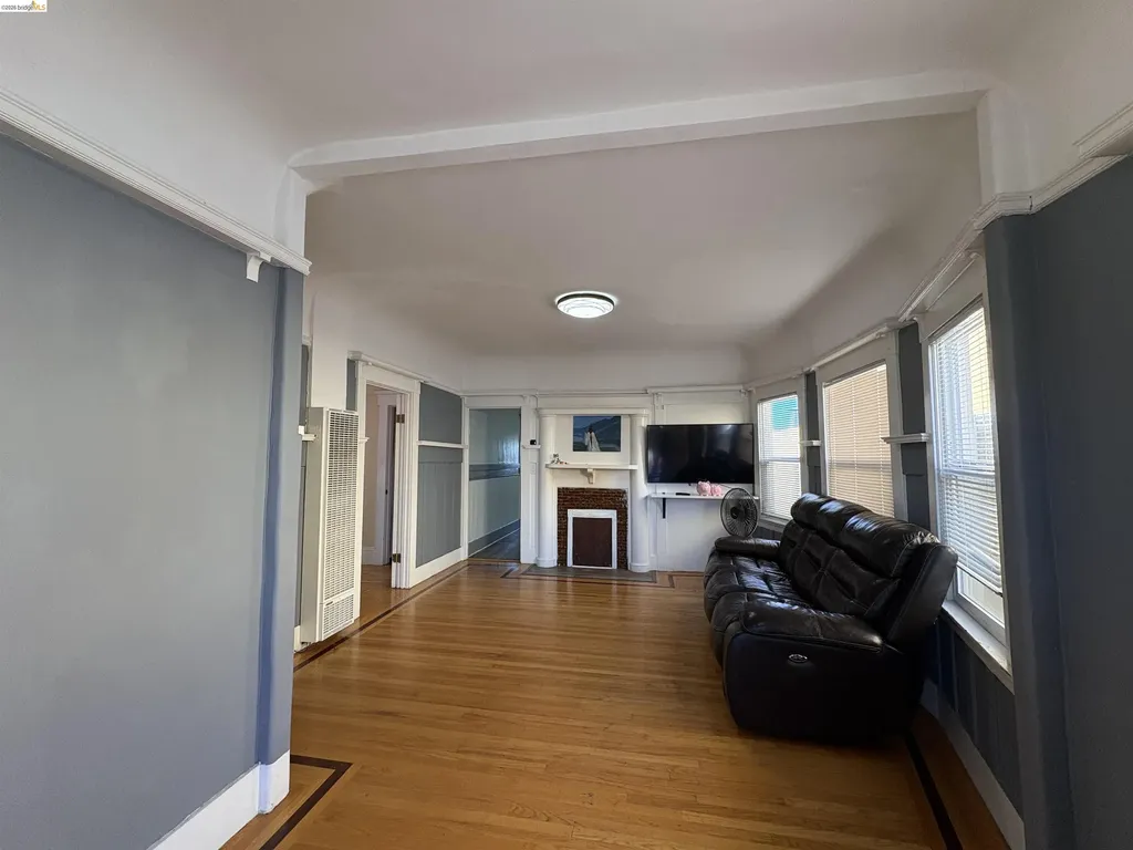 2021 Mitchell Street Oakland CA 94601