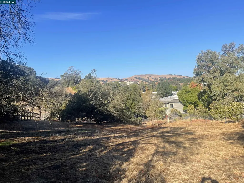 35 Hilltop Road Martinez CA 94553