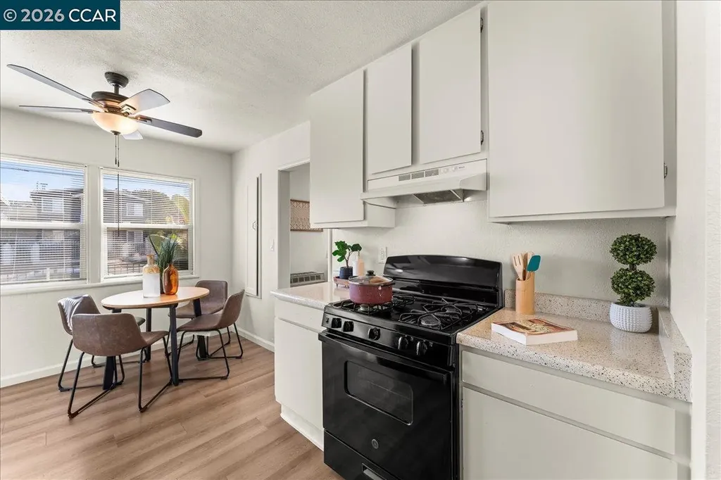 4135-4137 West Street Oakland CA 94608