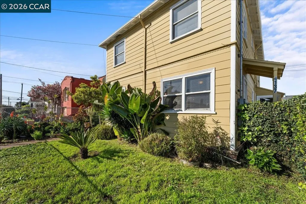 4135-4137 West Street Oakland CA 94608