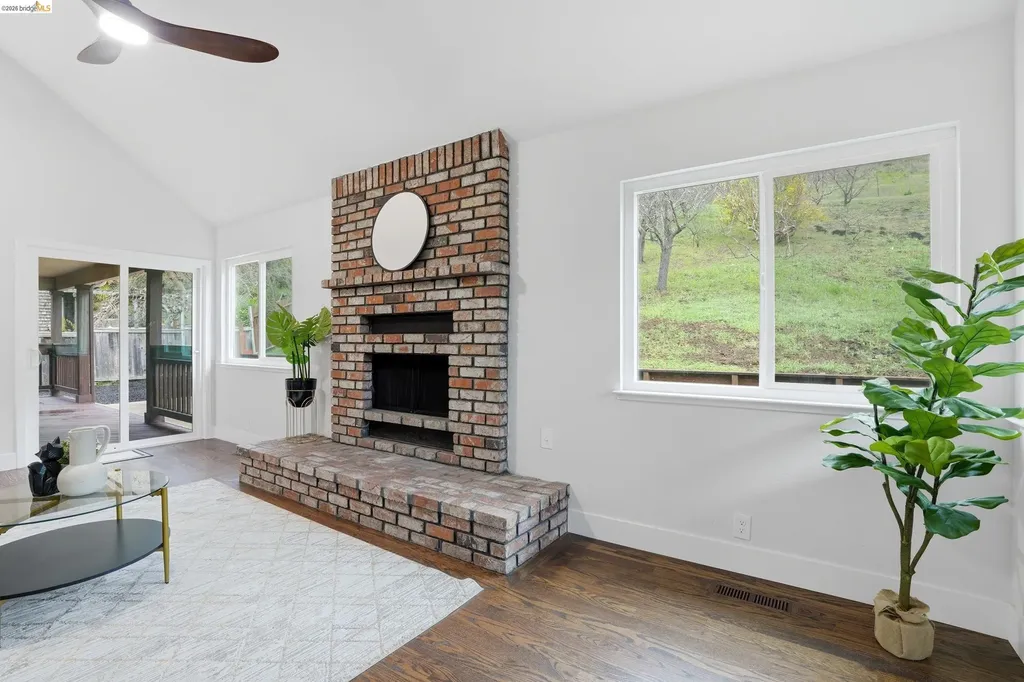 6201 Hillside Drive El Sobrante CA 94803