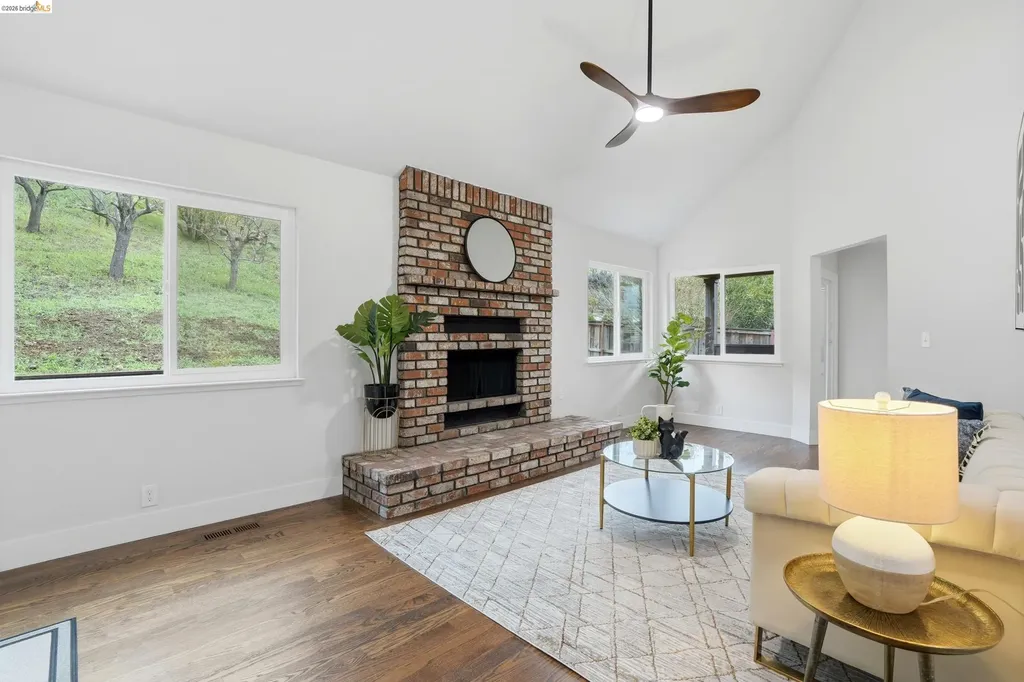 6201 Hillside Drive El Sobrante CA 94803