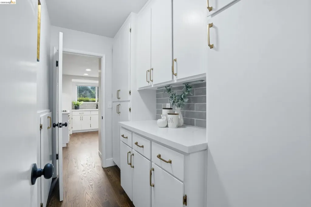 6201 Hillside Drive El Sobrante CA 94803