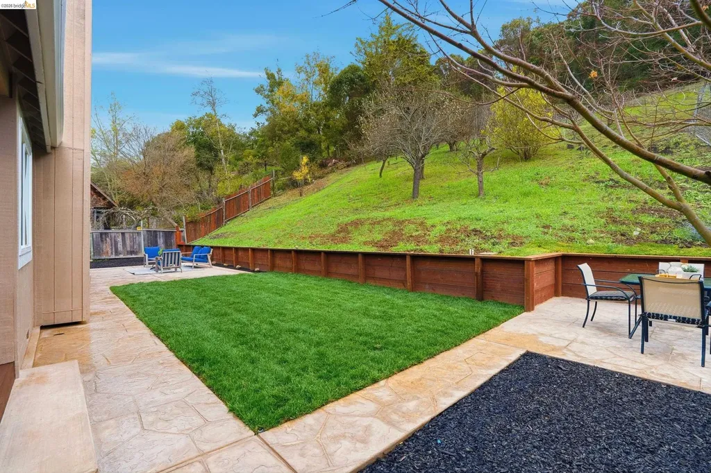 6201 Hillside Drive El Sobrante CA 94803