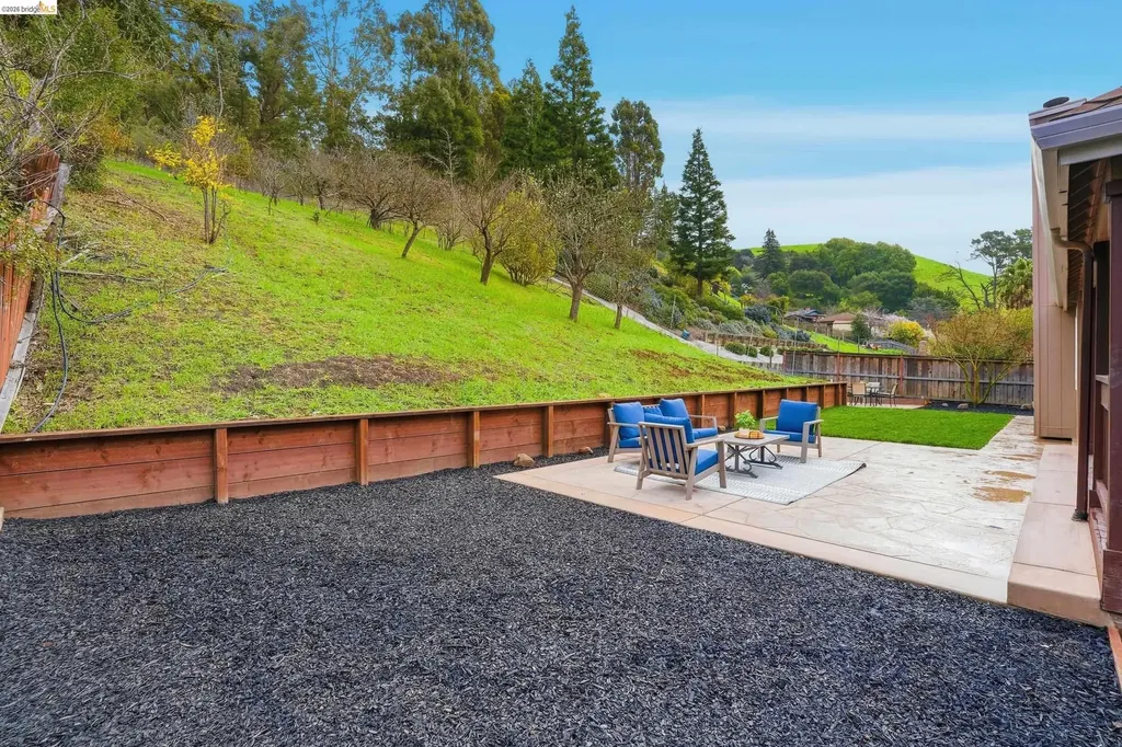 6201 Hillside Drive El Sobrante CA 94803