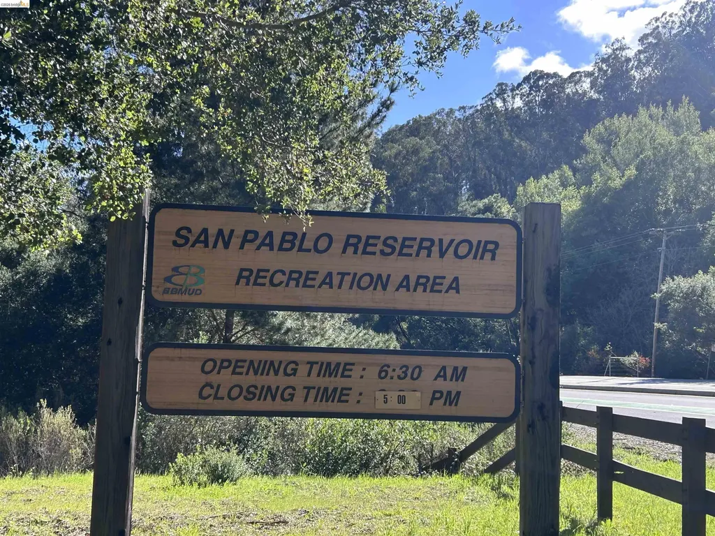 6201 Hillside Drive El Sobrante CA 94803