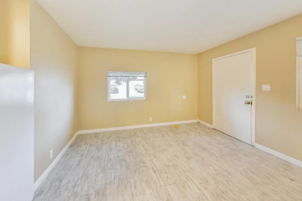 3257 Delaware Street Oakland CA 94602