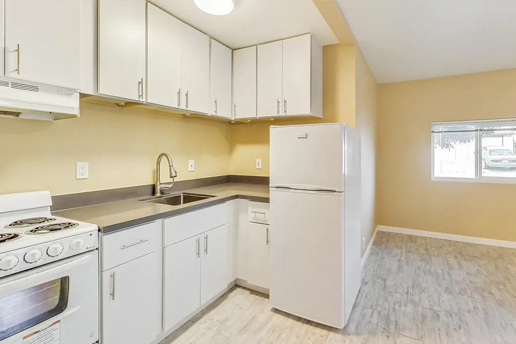 3257 Delaware Street Oakland CA 94602