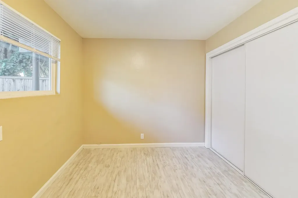 3257 Delaware Street Oakland CA 94602