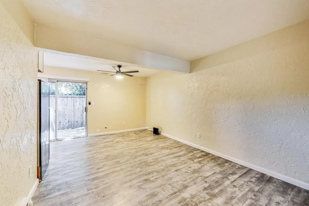 3257 Delaware Street Oakland CA 94602