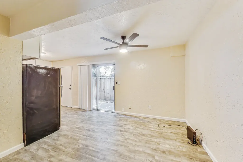 3257 Delaware Street Oakland CA 94602