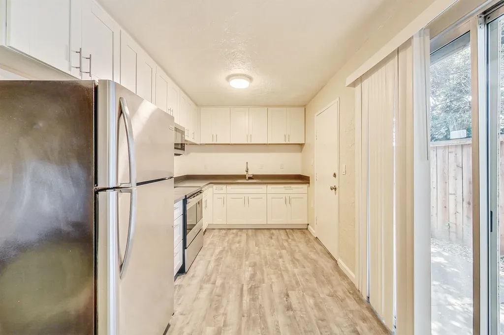 3257 Delaware Street Oakland CA 94602