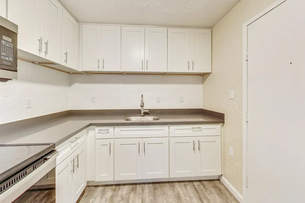 3257 Delaware Street Oakland CA 94602