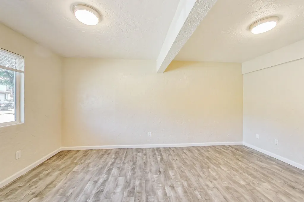 3257 Delaware Street Oakland CA 94602