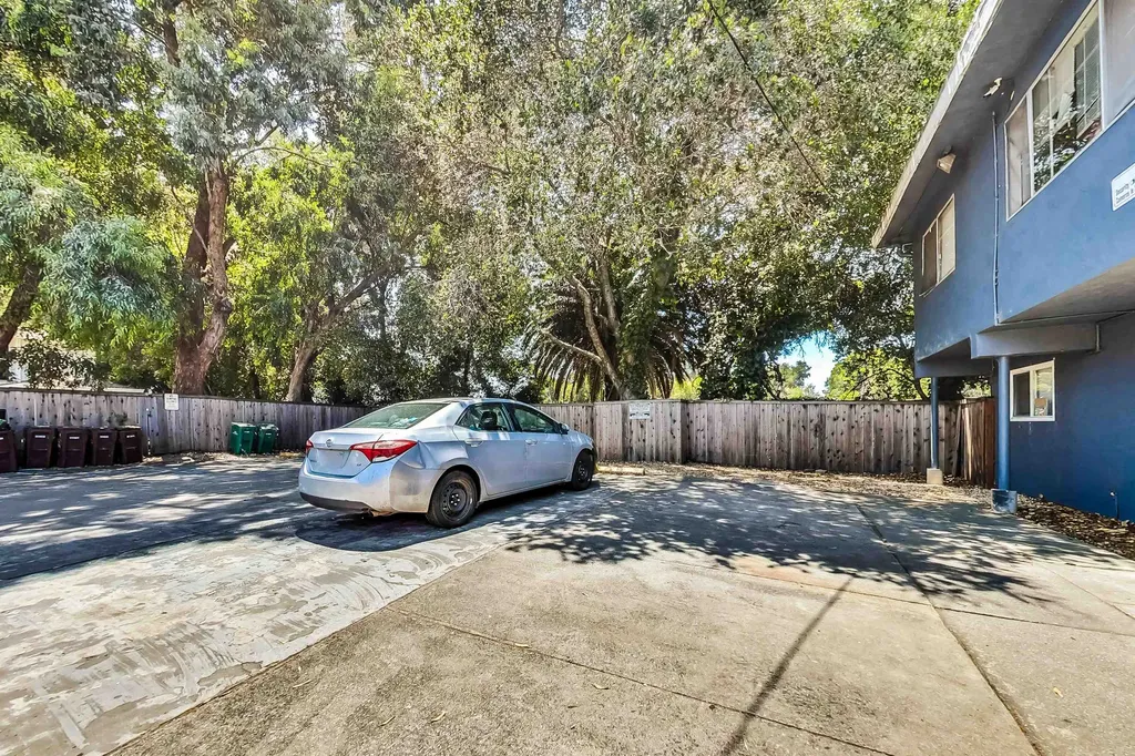 3257 Delaware Street Oakland CA 94602