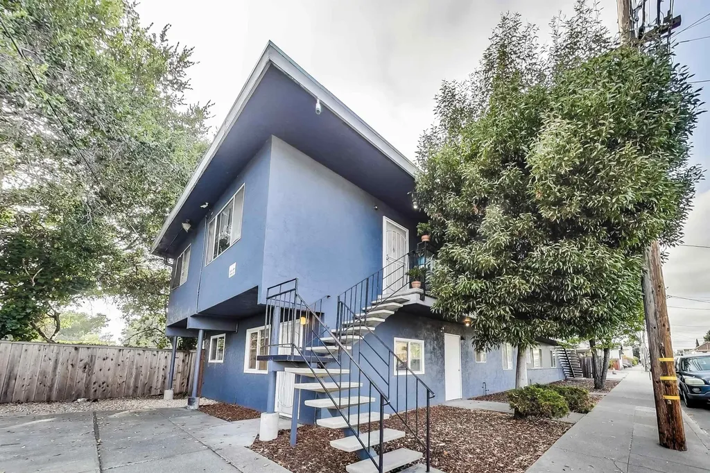 3257 Delaware Street Oakland CA 94602