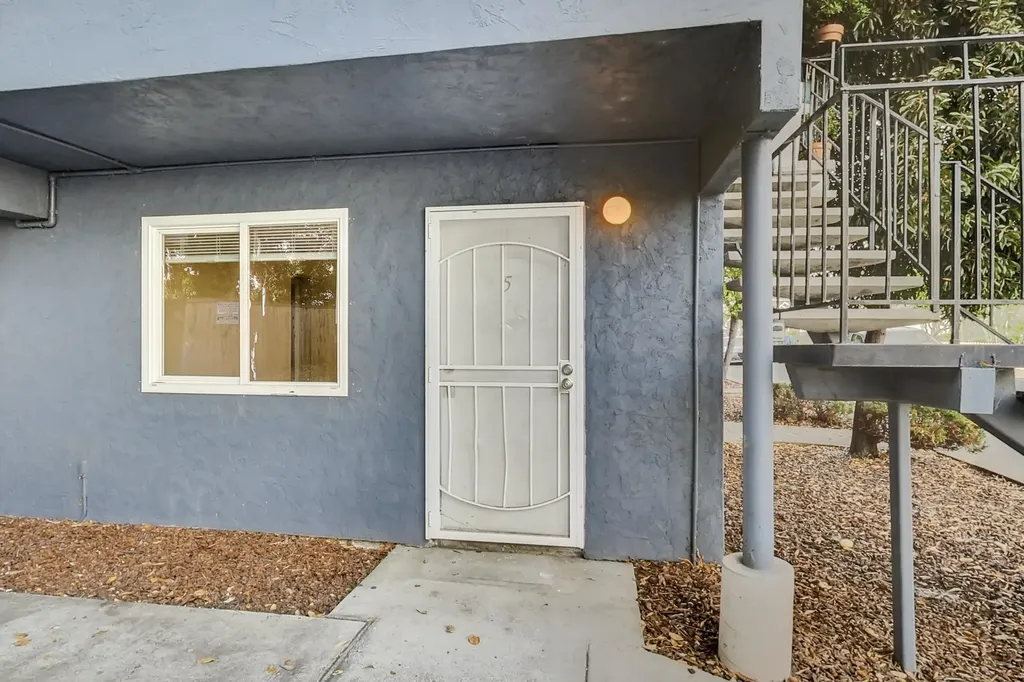 3257 Delaware Street Oakland CA 94602