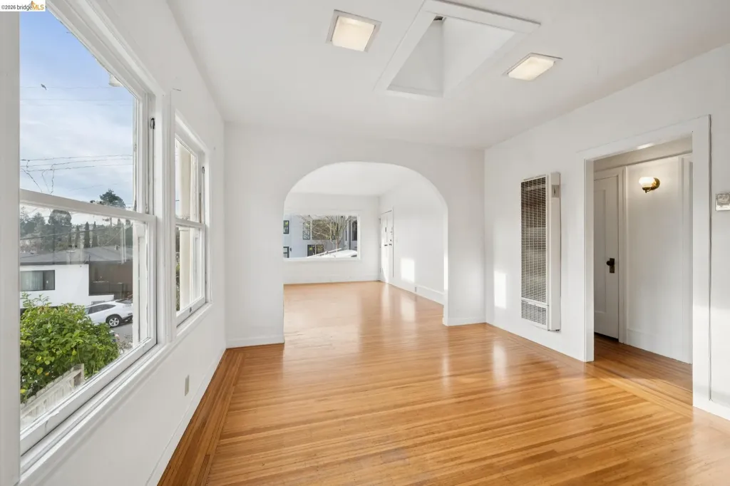 240 Sunnyside Piedmont CA 94611