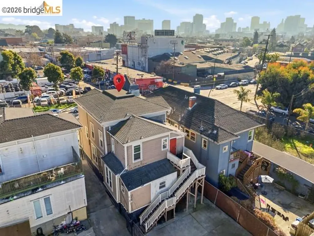 2817 Market Street Oakland CA 94608