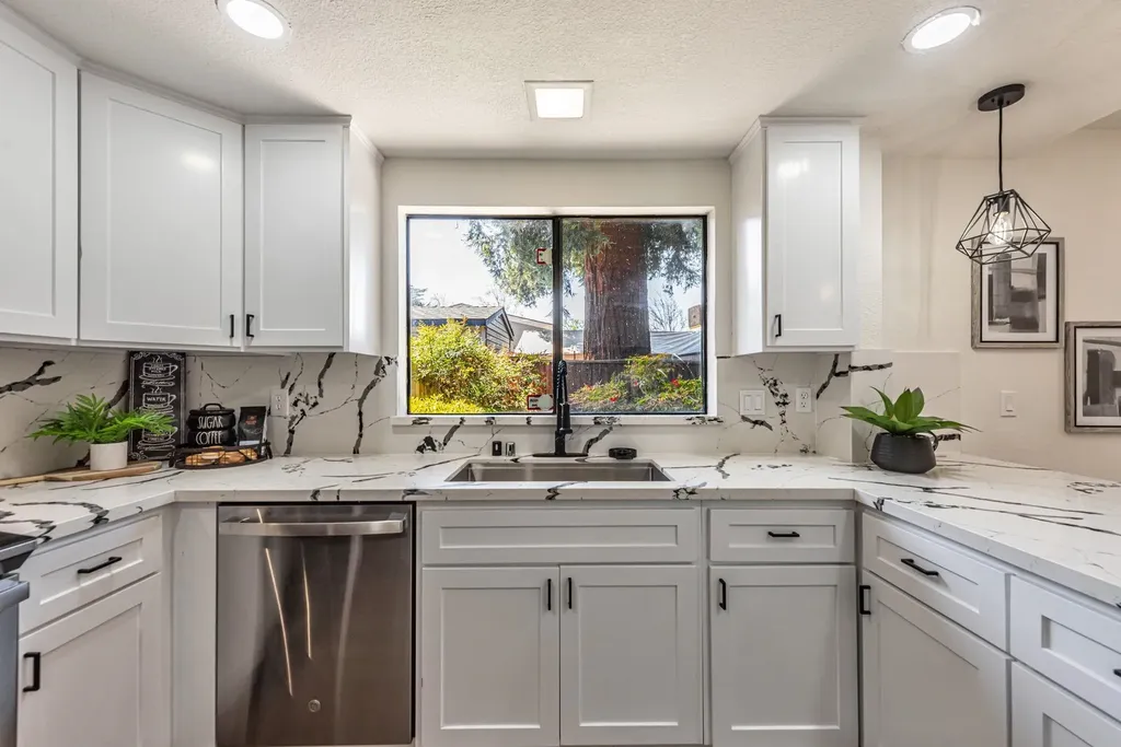 3810 Burton Common Fremont CA 94536