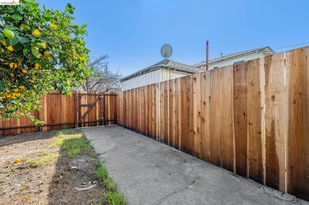 130 Garrard Richmond CA 94801