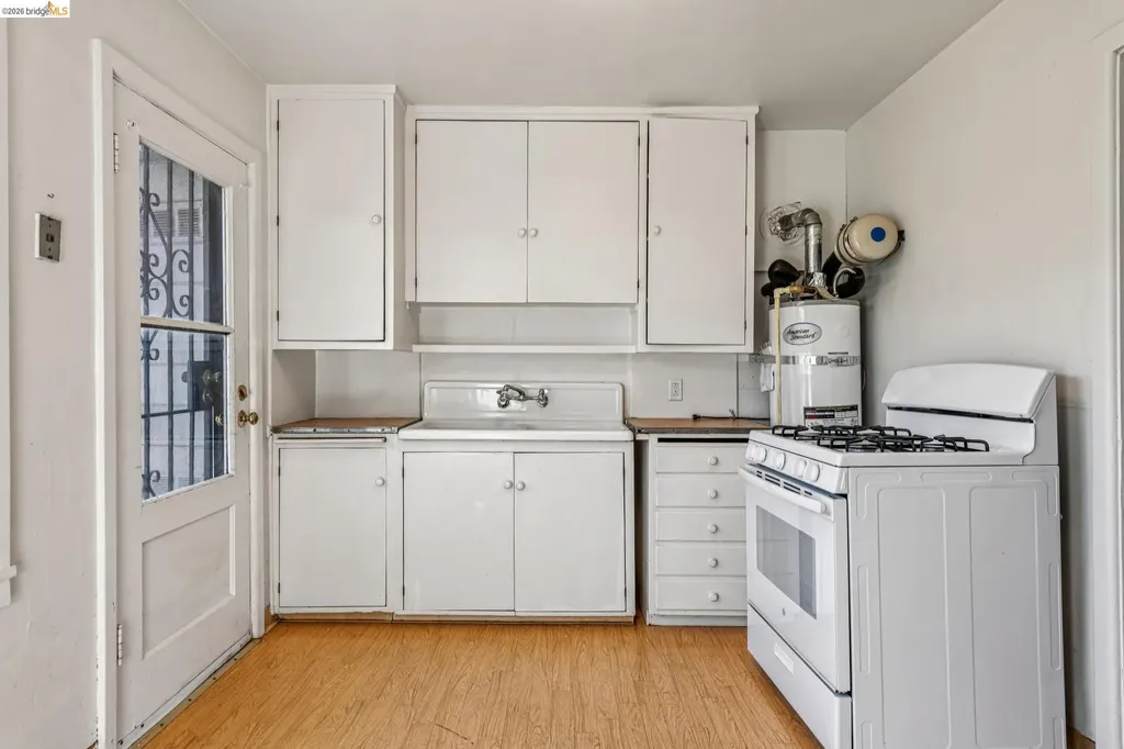 130 Garrard Richmond CA 94801