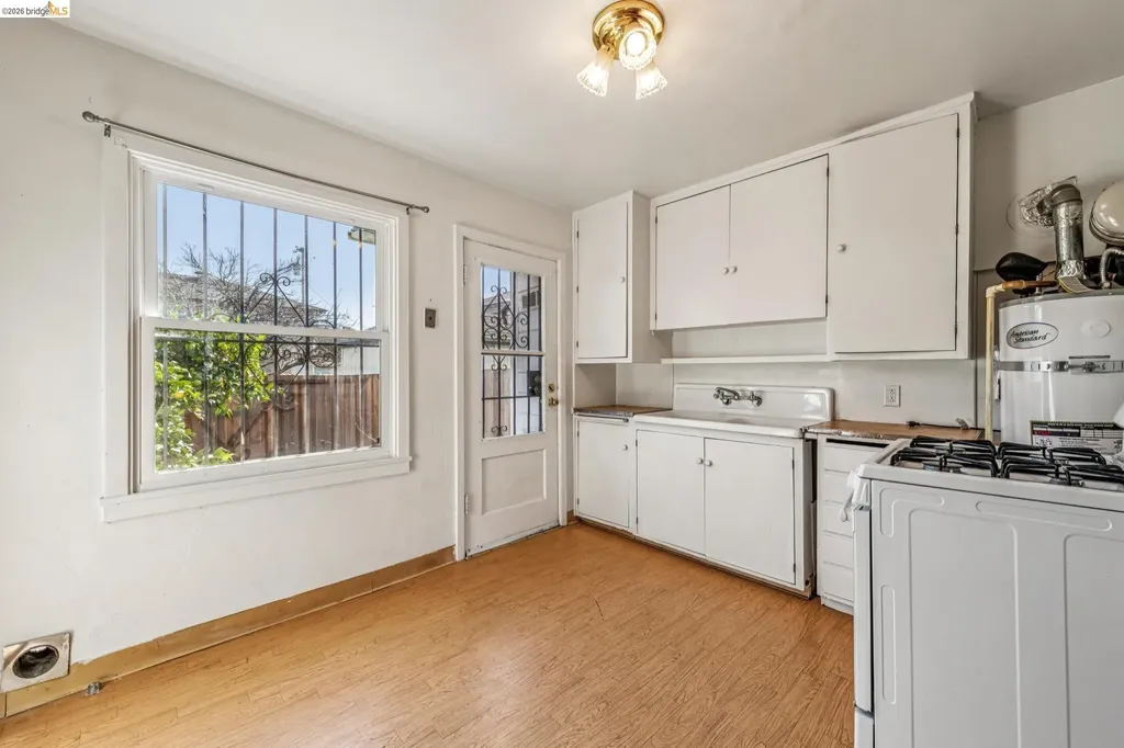 130 Garrard Richmond CA 94801