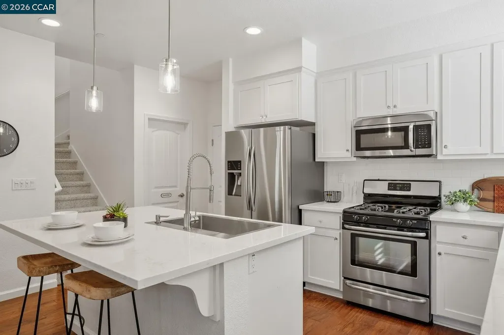 22640 Filbert Street Hayward CA 94541