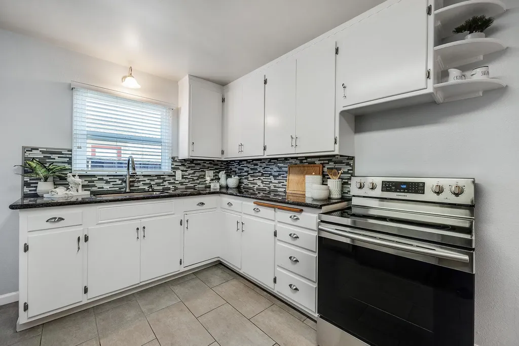 1815 Pine Street Livermore CA 94551