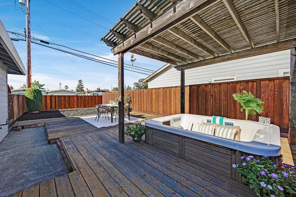 1815 Pine Street Livermore CA 94551