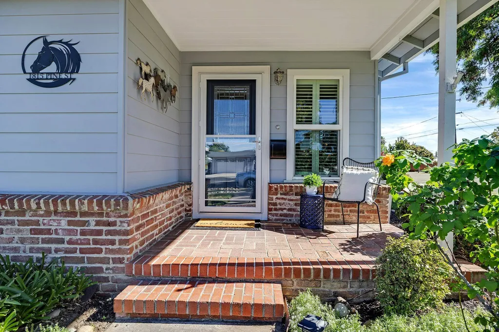 1815 Pine Street Livermore CA 94551