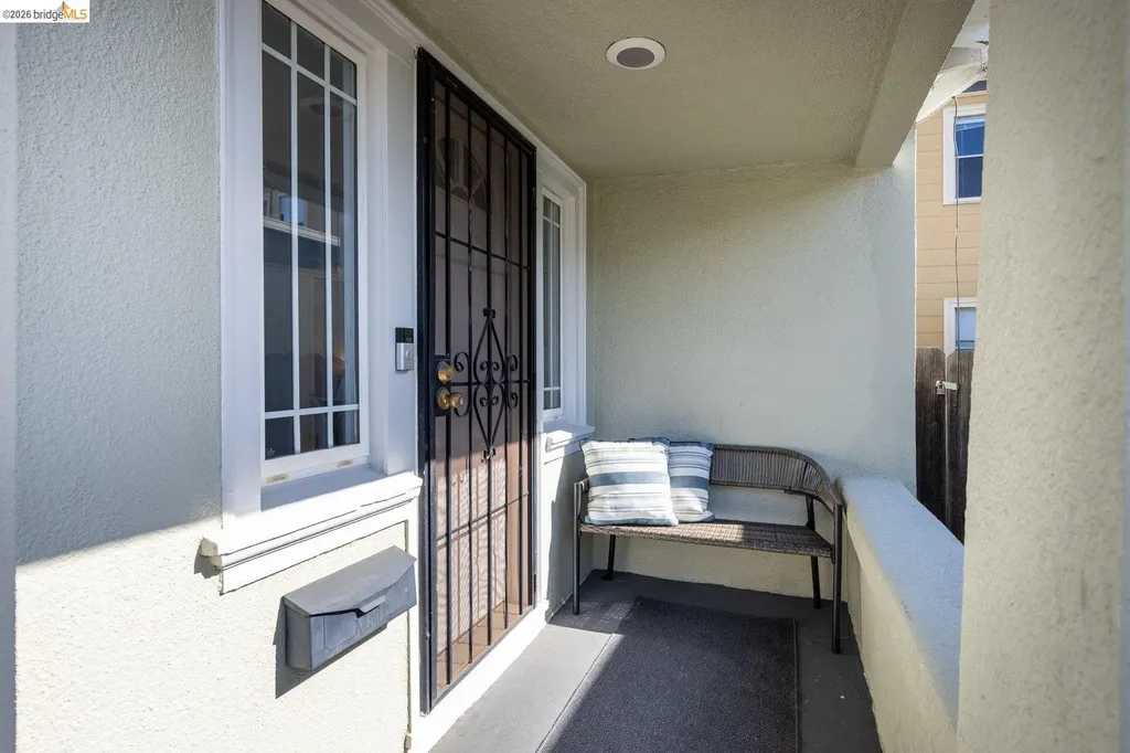 1082 16th Street Oakland CA 94607