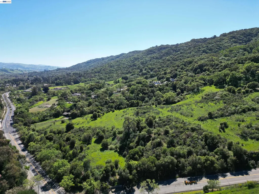 3984 Foothill Road Pleasanton CA 94588