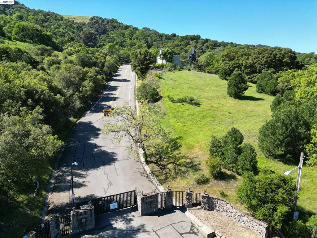3984 Foothill Road Pleasanton CA 94588