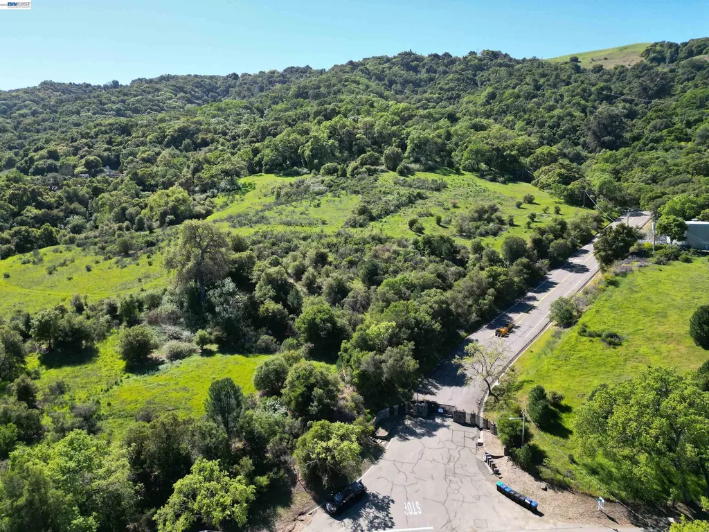3984 Foothill Road Pleasanton CA 94588