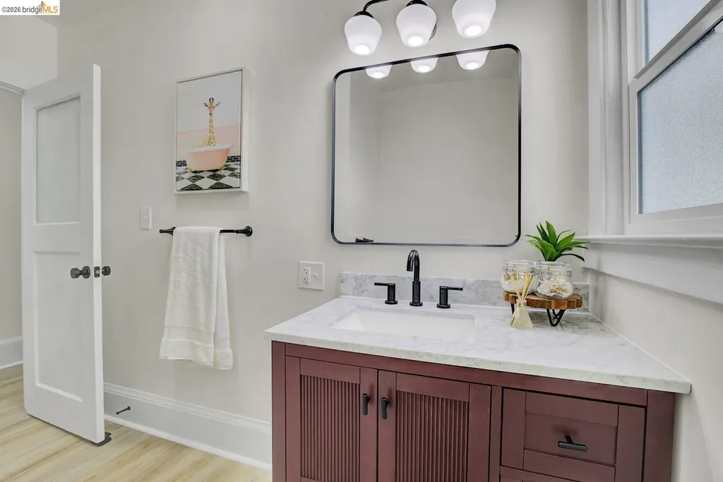 5718 Adeline Street Oakland CA 94608