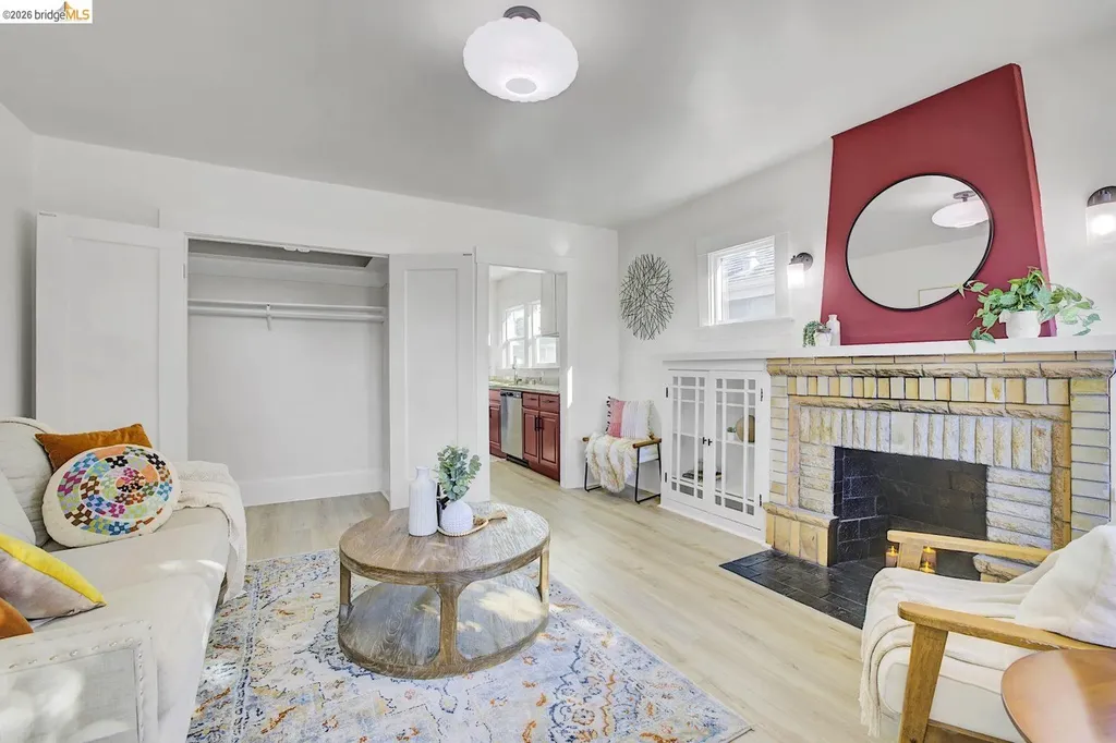 5718 Adeline Street Oakland CA 94608