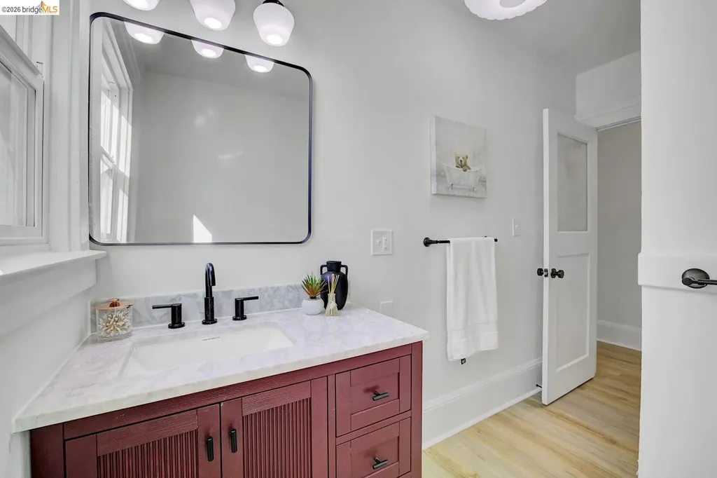 5718 Adeline Street Oakland CA 94608