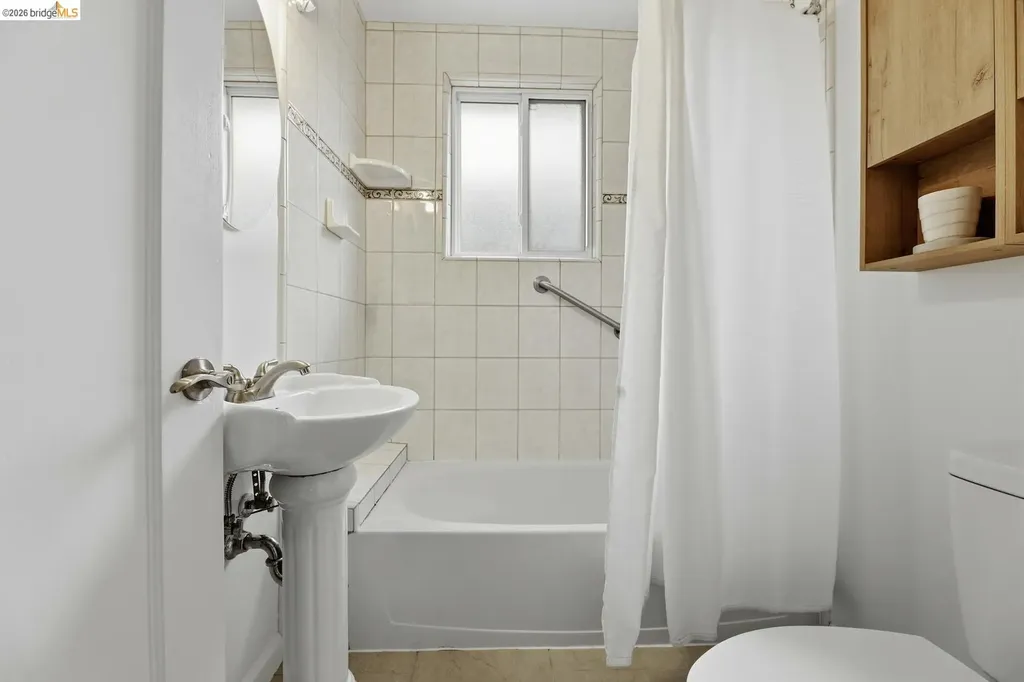 946 Kains Avenue Albany CA 94706