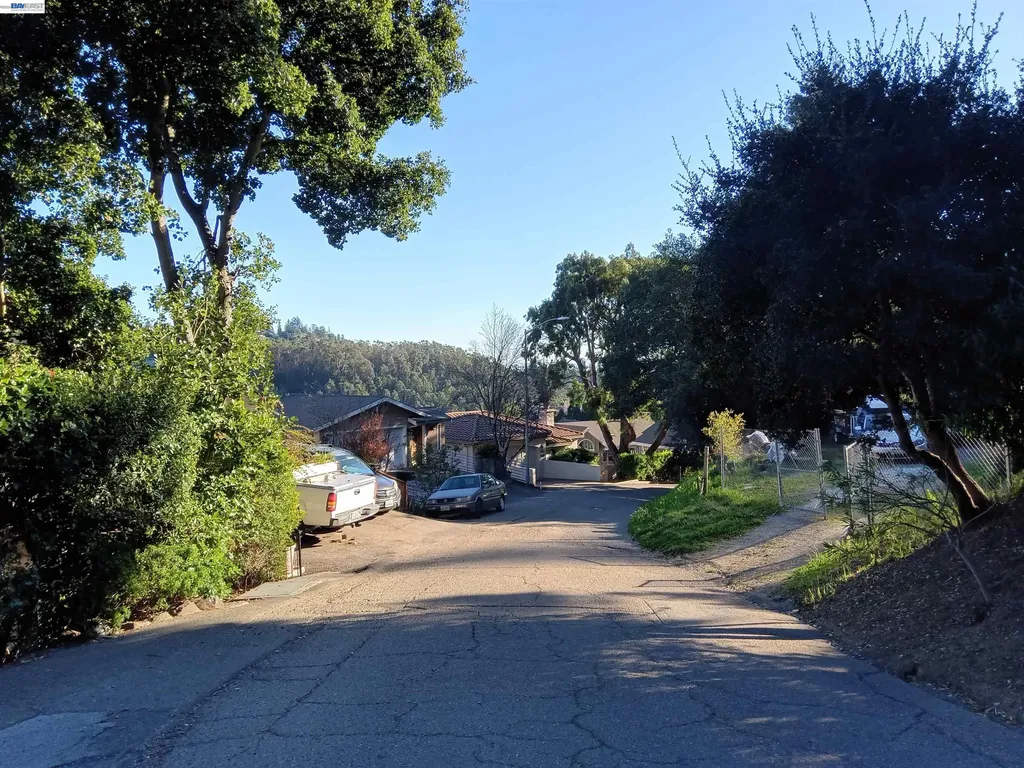 6971 Bristol Drive Berkeley CA 94705