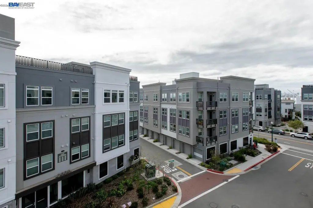2885 Tradewind Drive Alameda CA 94501