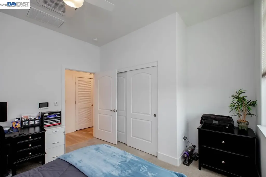 2885 Tradewind Drive Alameda CA 94501